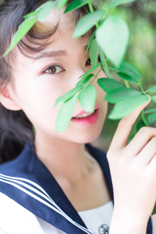 公交掀裙子从后面进去视频
